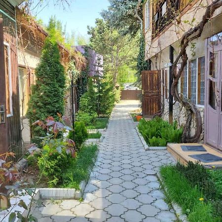Petrovskaya Pristan 2 Hotel Чолпон-Ата Екстериор снимка