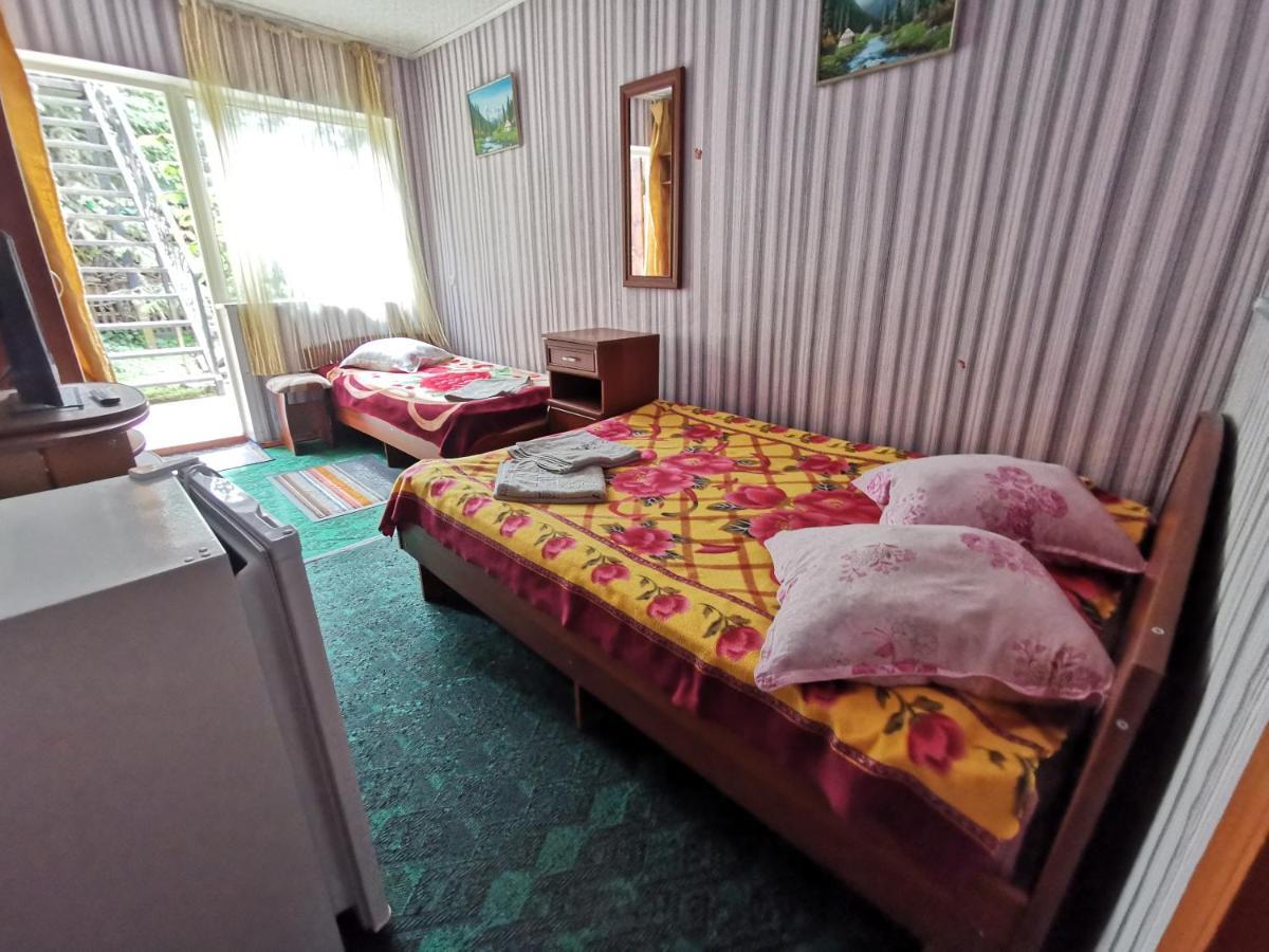 Petrovskaya Pristan 2 Hotel Чолпон-Ата Екстериор снимка