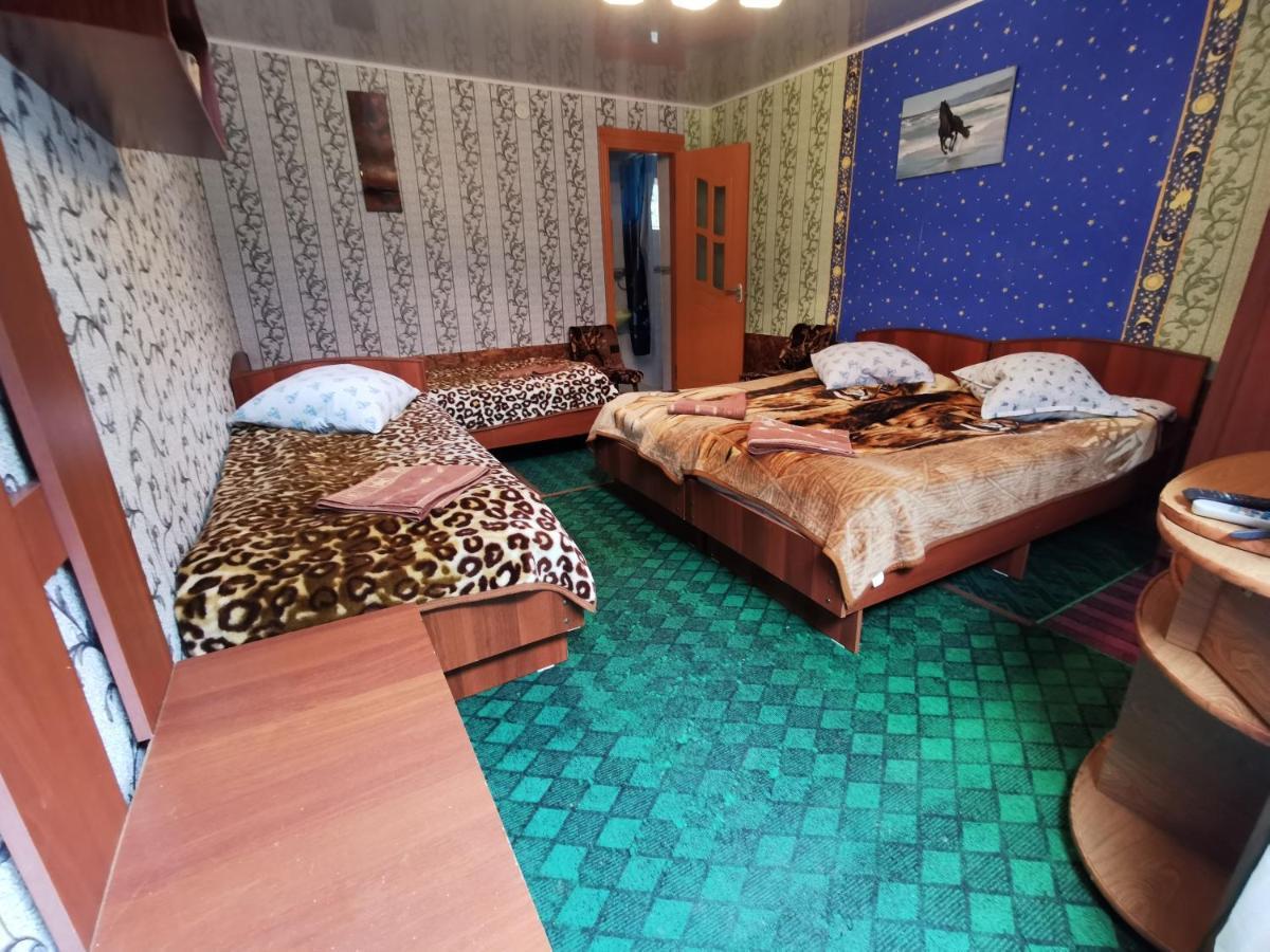 Petrovskaya Pristan 2 Hotel Чолпон-Ата Екстериор снимка