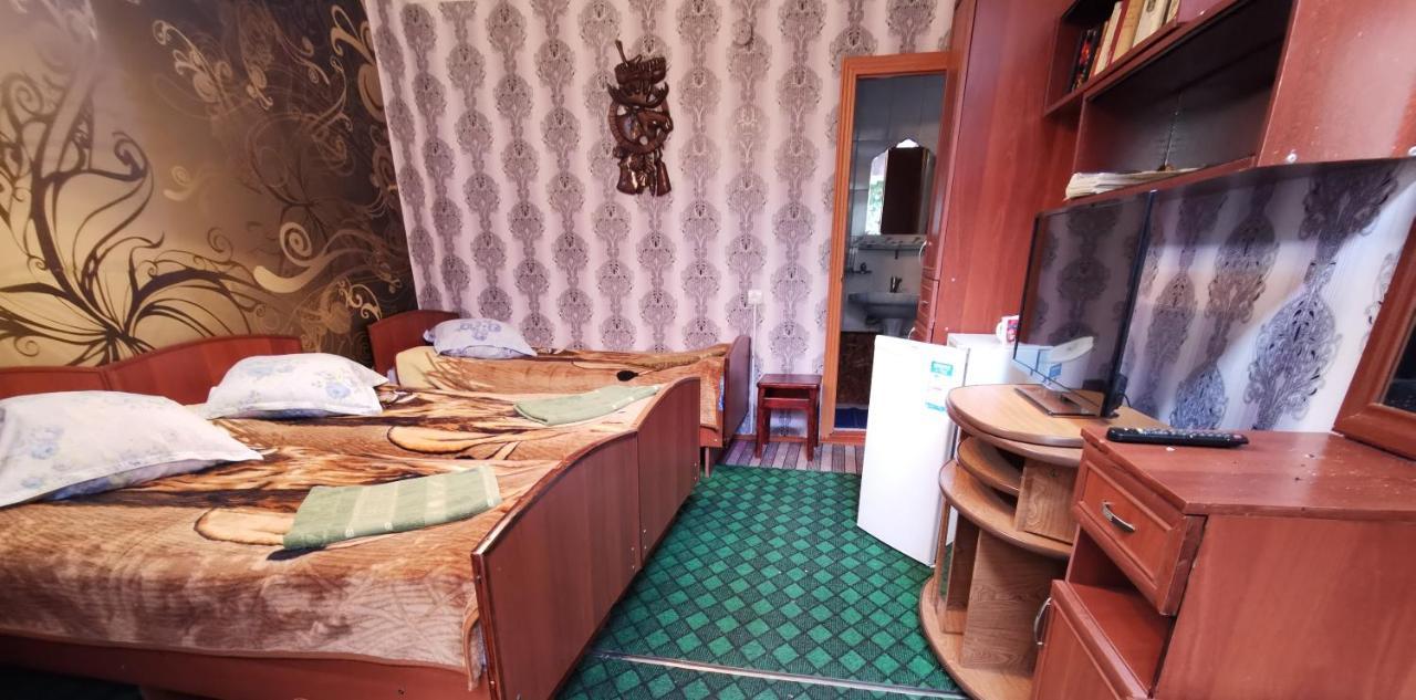 Petrovskaya Pristan 2 Hotel Чолпон-Ата Екстериор снимка