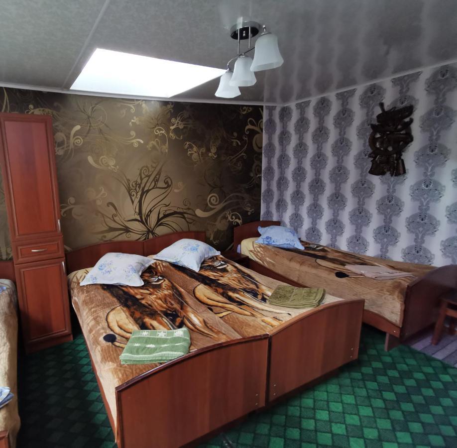 Petrovskaya Pristan 2 Hotel Чолпон-Ата Екстериор снимка