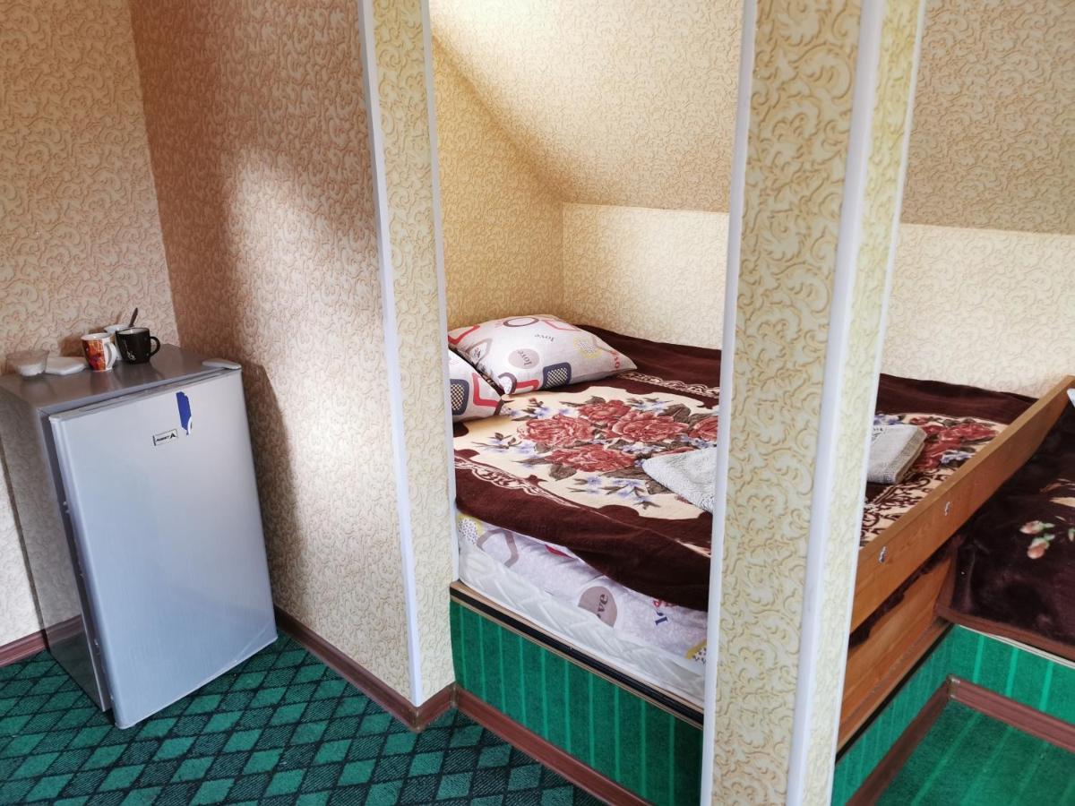 Petrovskaya Pristan 2 Hotel Чолпон-Ата Екстериор снимка