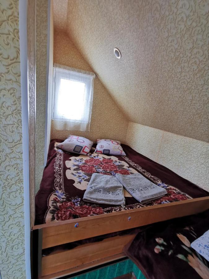 Petrovskaya Pristan 2 Hotel Чолпон-Ата Екстериор снимка