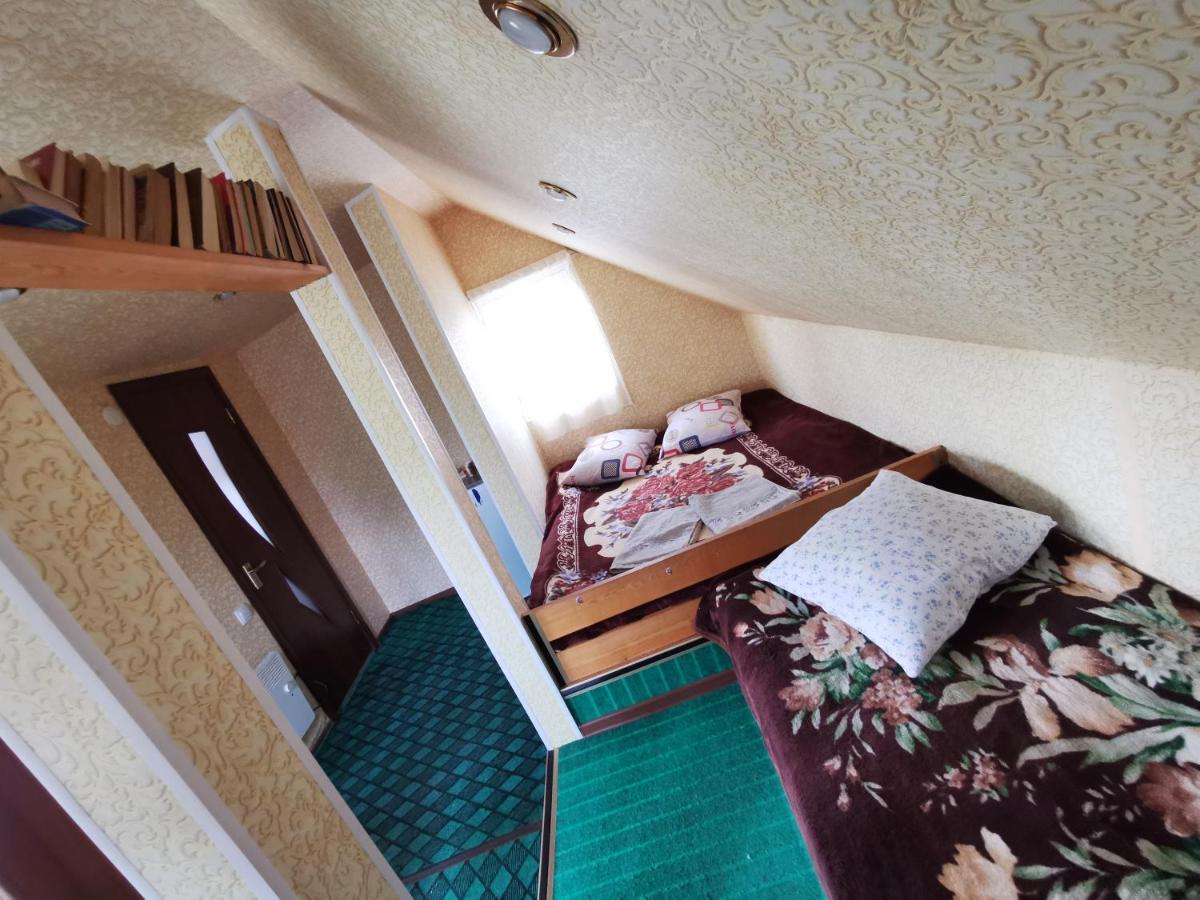 Petrovskaya Pristan 2 Hotel Чолпон-Ата Екстериор снимка