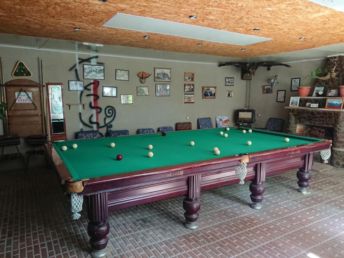 Petrovskaya Pristan 2 Hotel Чолпон-Ата Екстериор снимка