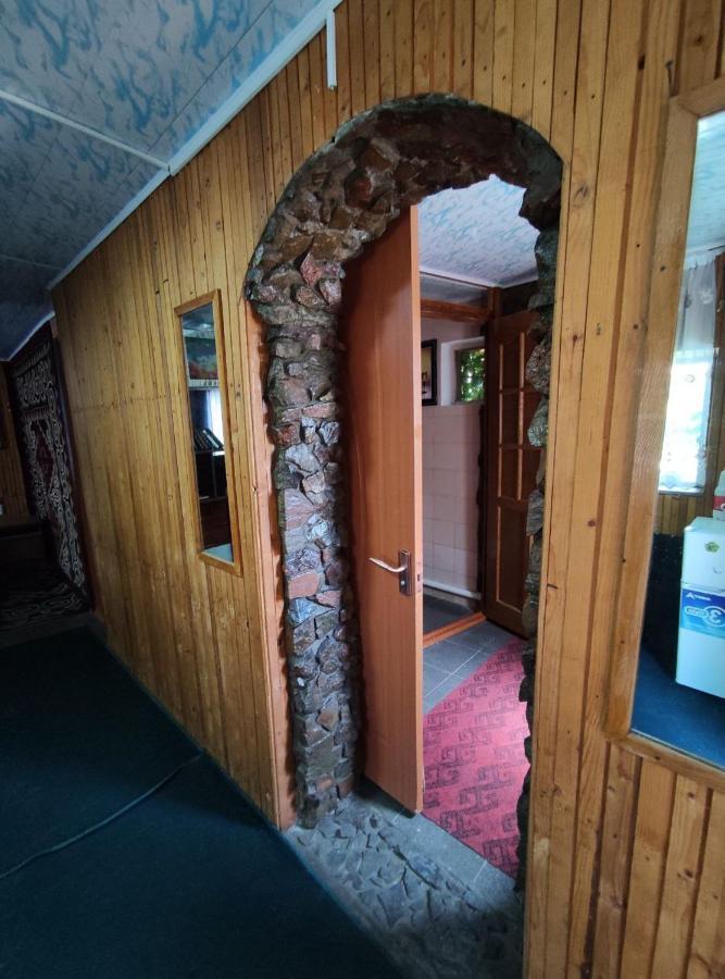 Petrovskaya Pristan 2 Hotel Чолпон-Ата Екстериор снимка