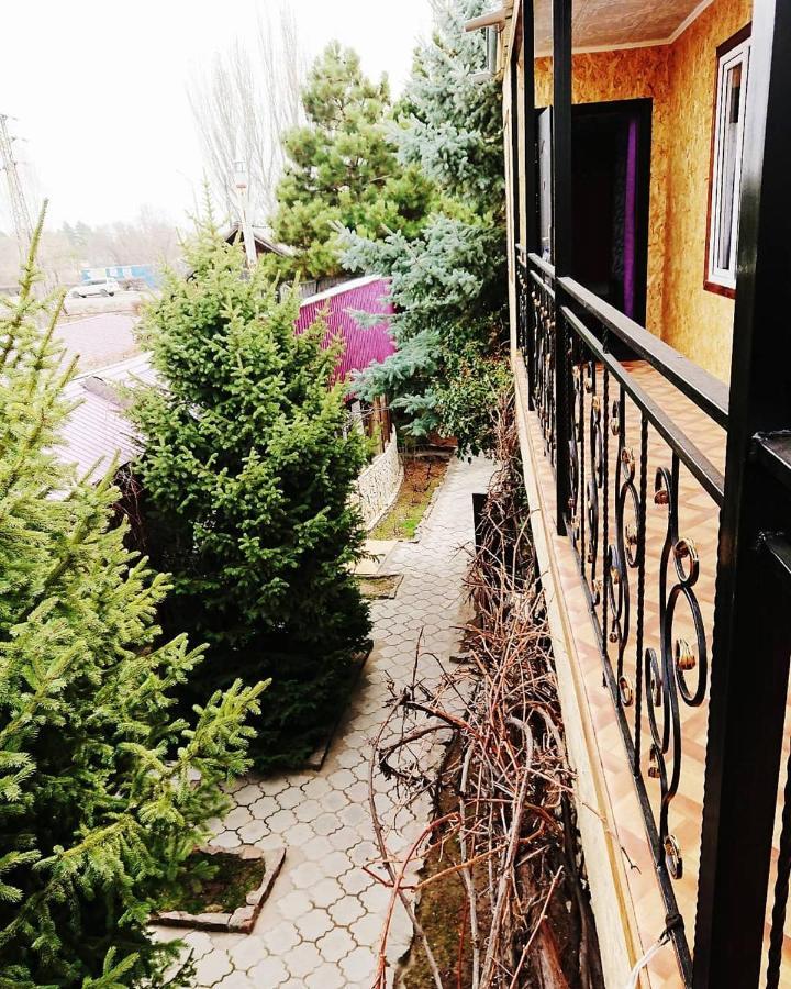 Petrovskaya Pristan 2 Hotel Чолпон-Ата Екстериор снимка