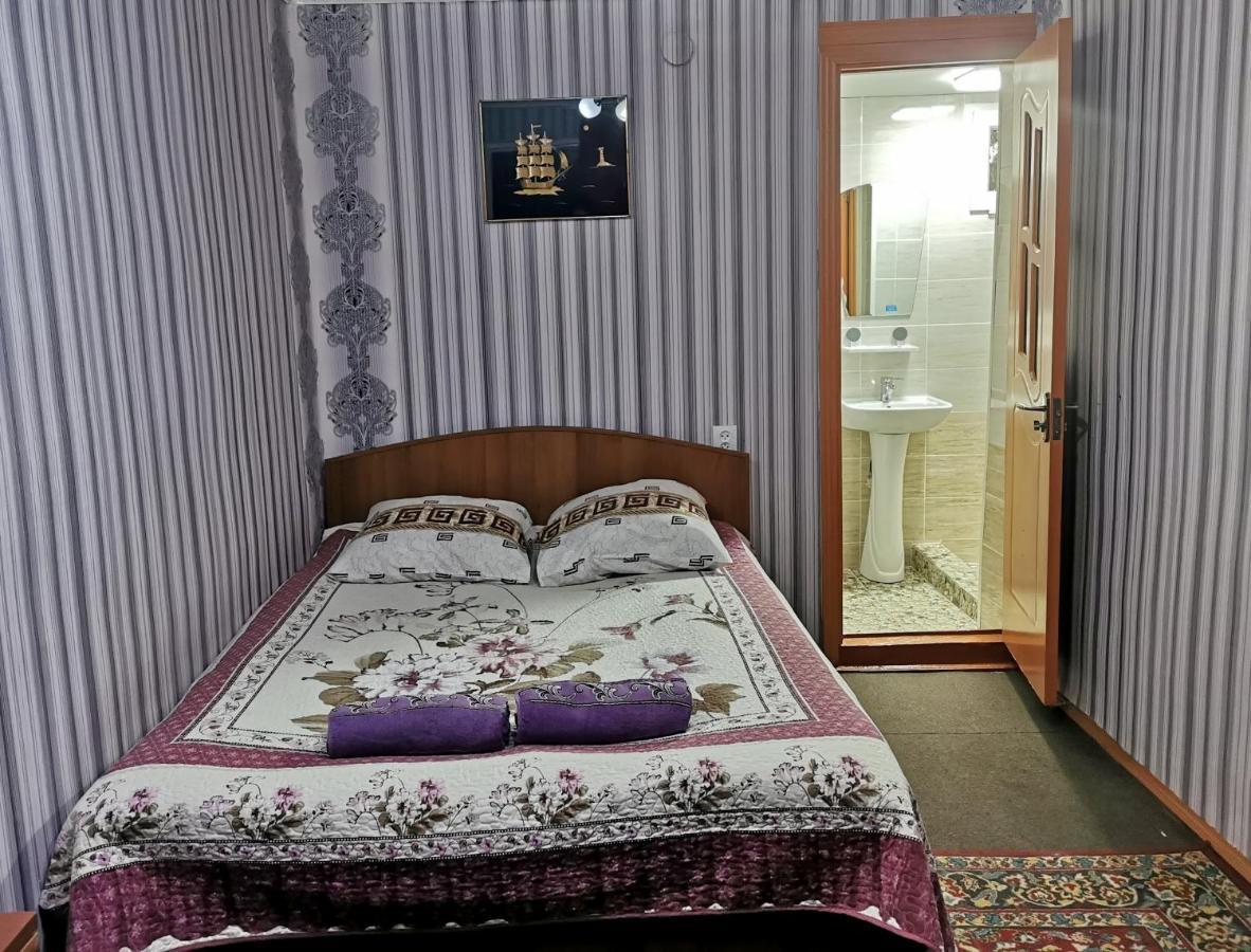Petrovskaya Pristan 2 Hotel Чолпон-Ата Екстериор снимка