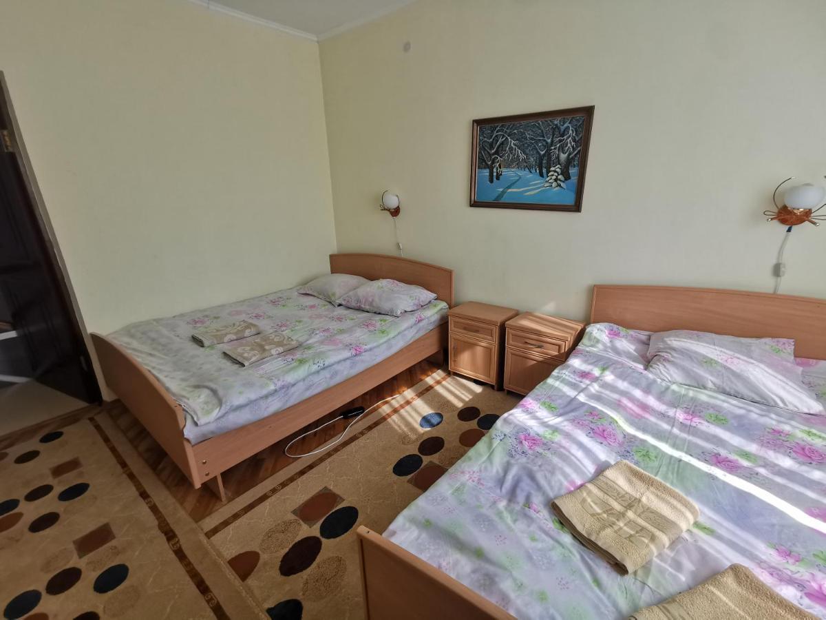 Petrovskaya Pristan 2 Hotel Чолпон-Ата Екстериор снимка