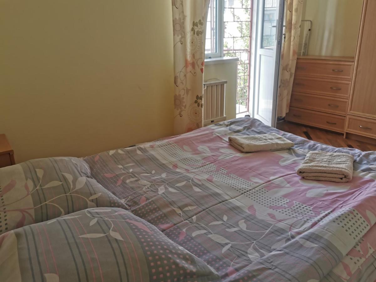 Petrovskaya Pristan 2 Hotel Чолпон-Ата Екстериор снимка
